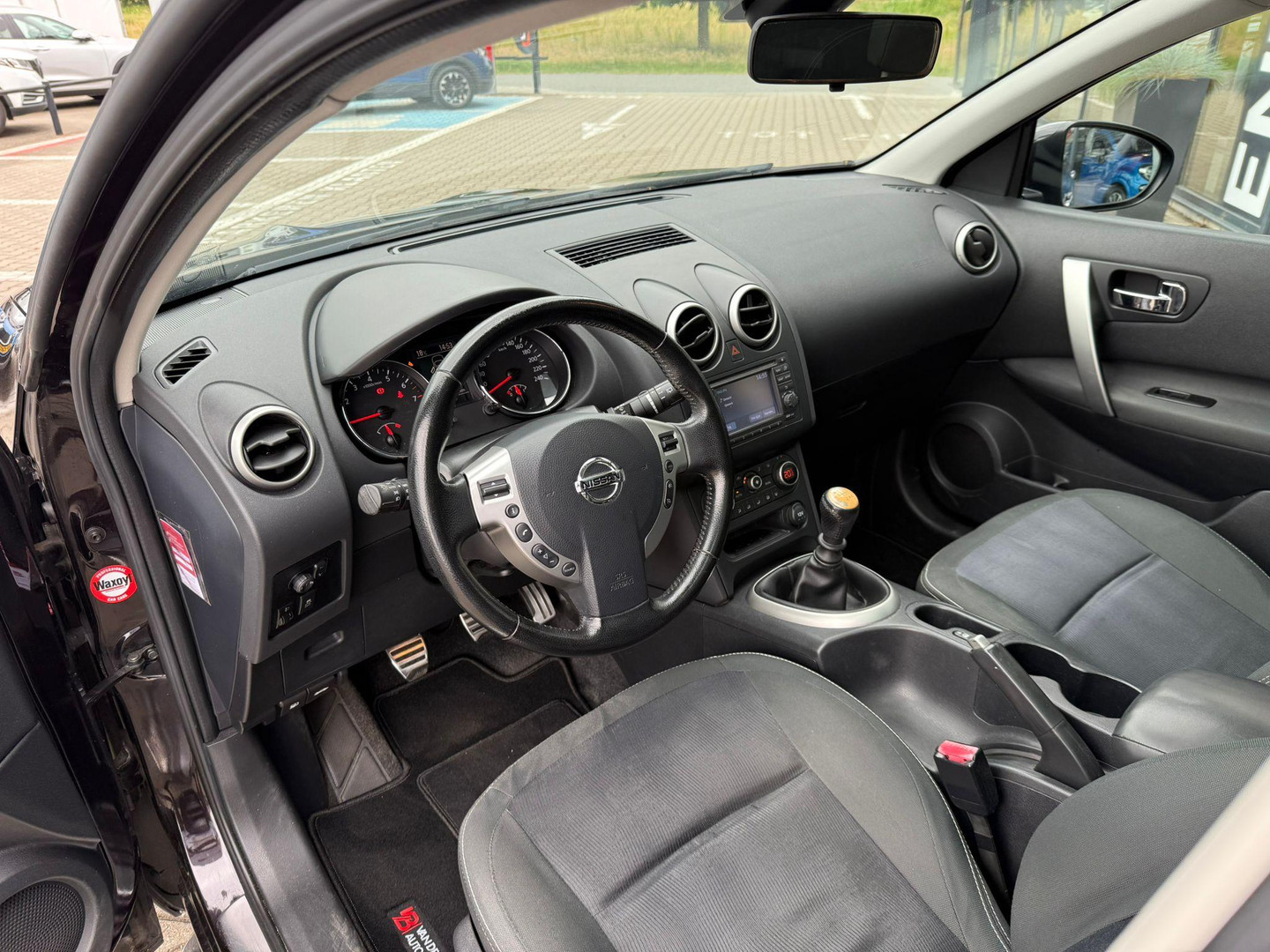 Nissan Nissan