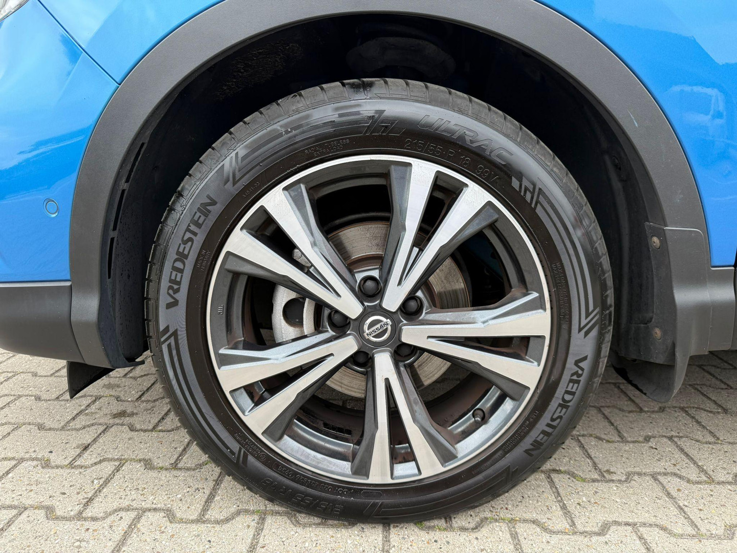 Nissan Nissan