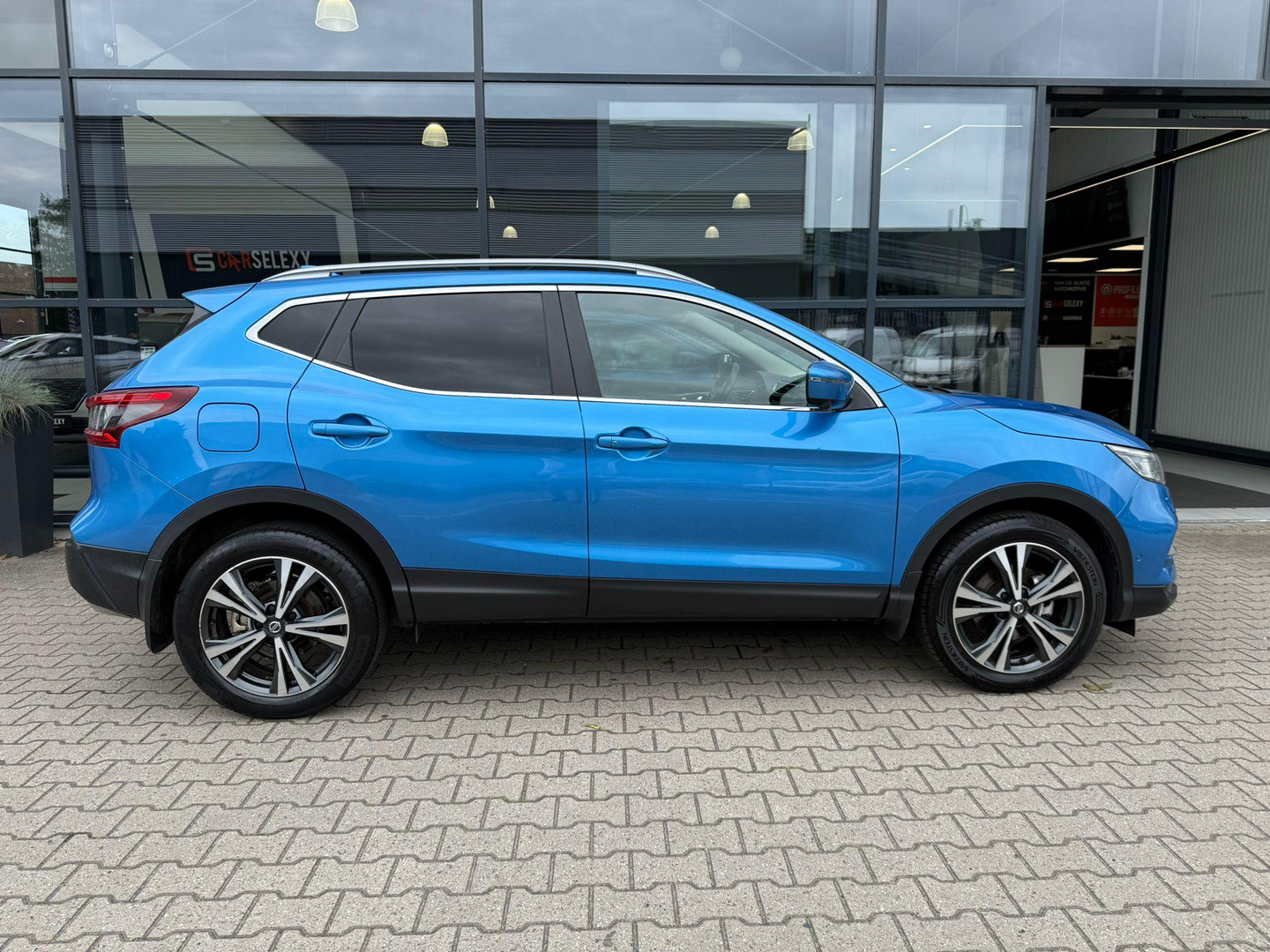 Nissan Nissan