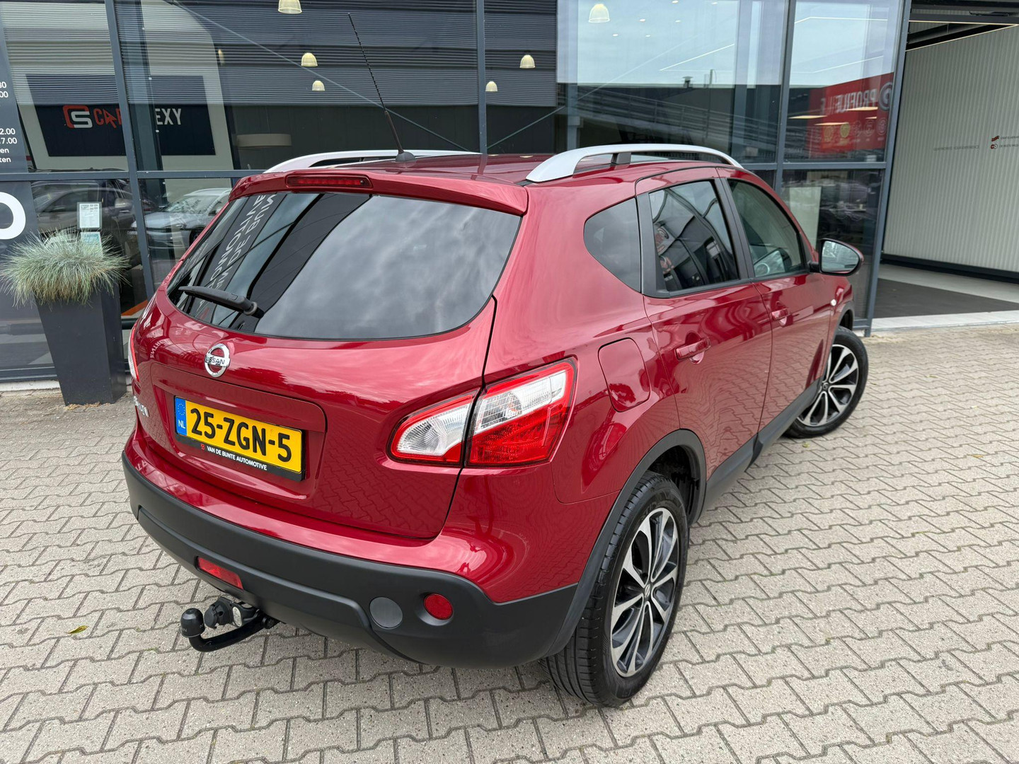 Nissan Nissan