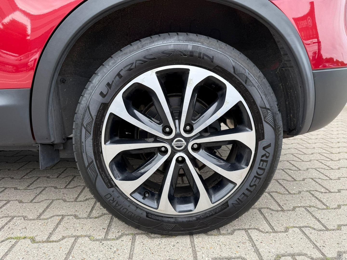 Nissan Nissan
