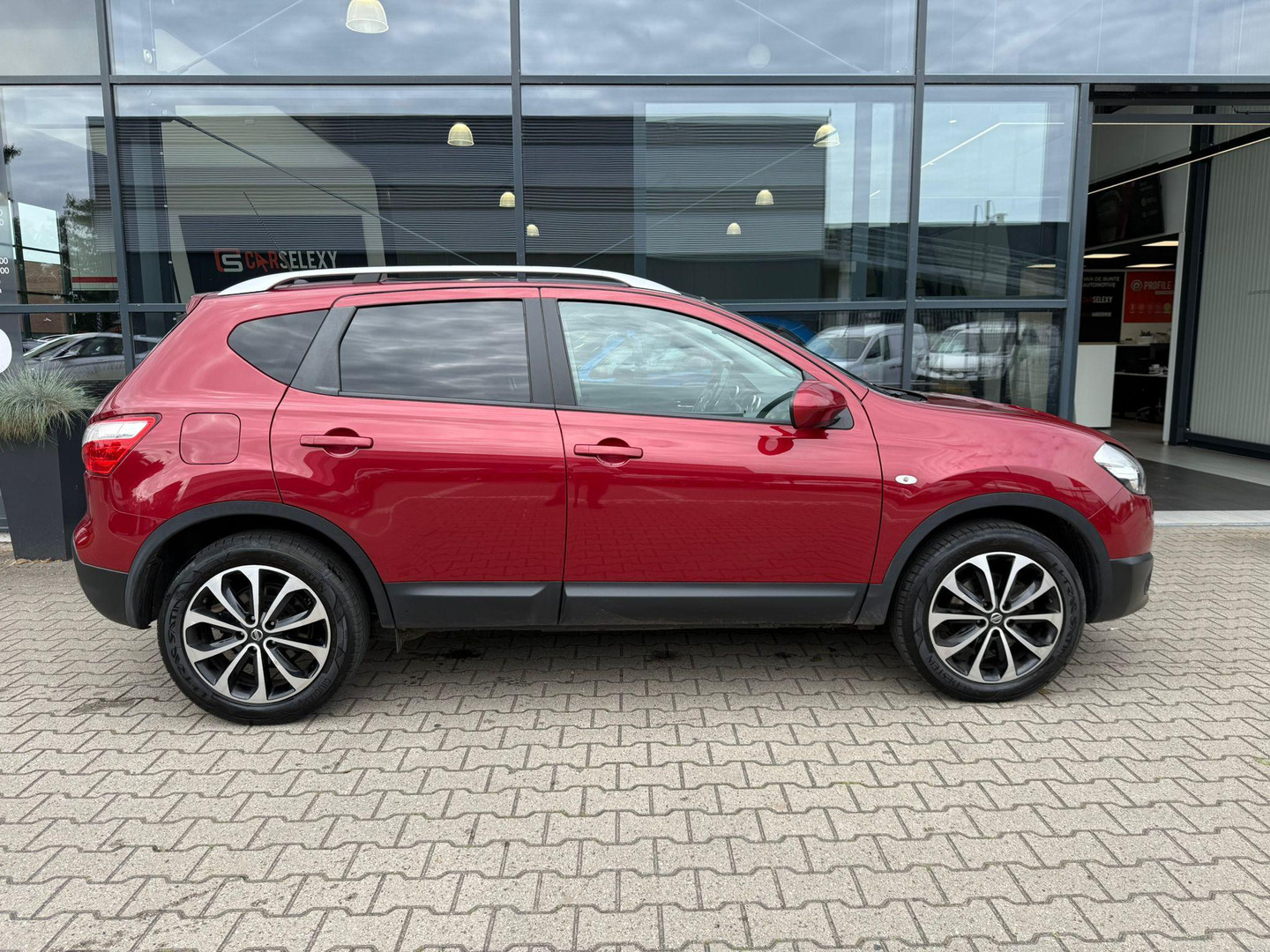 Nissan Nissan