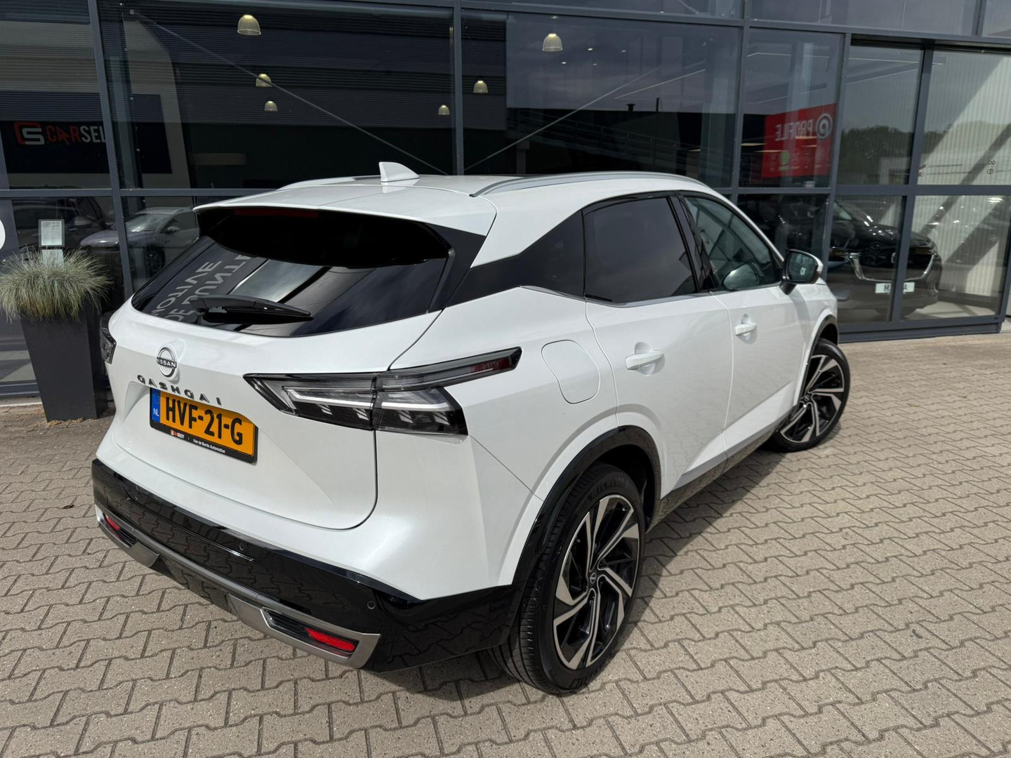 Nissan Nissan