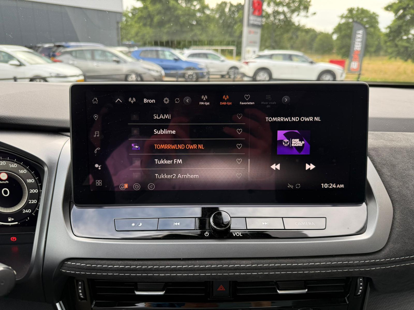 Nissan Nissan
