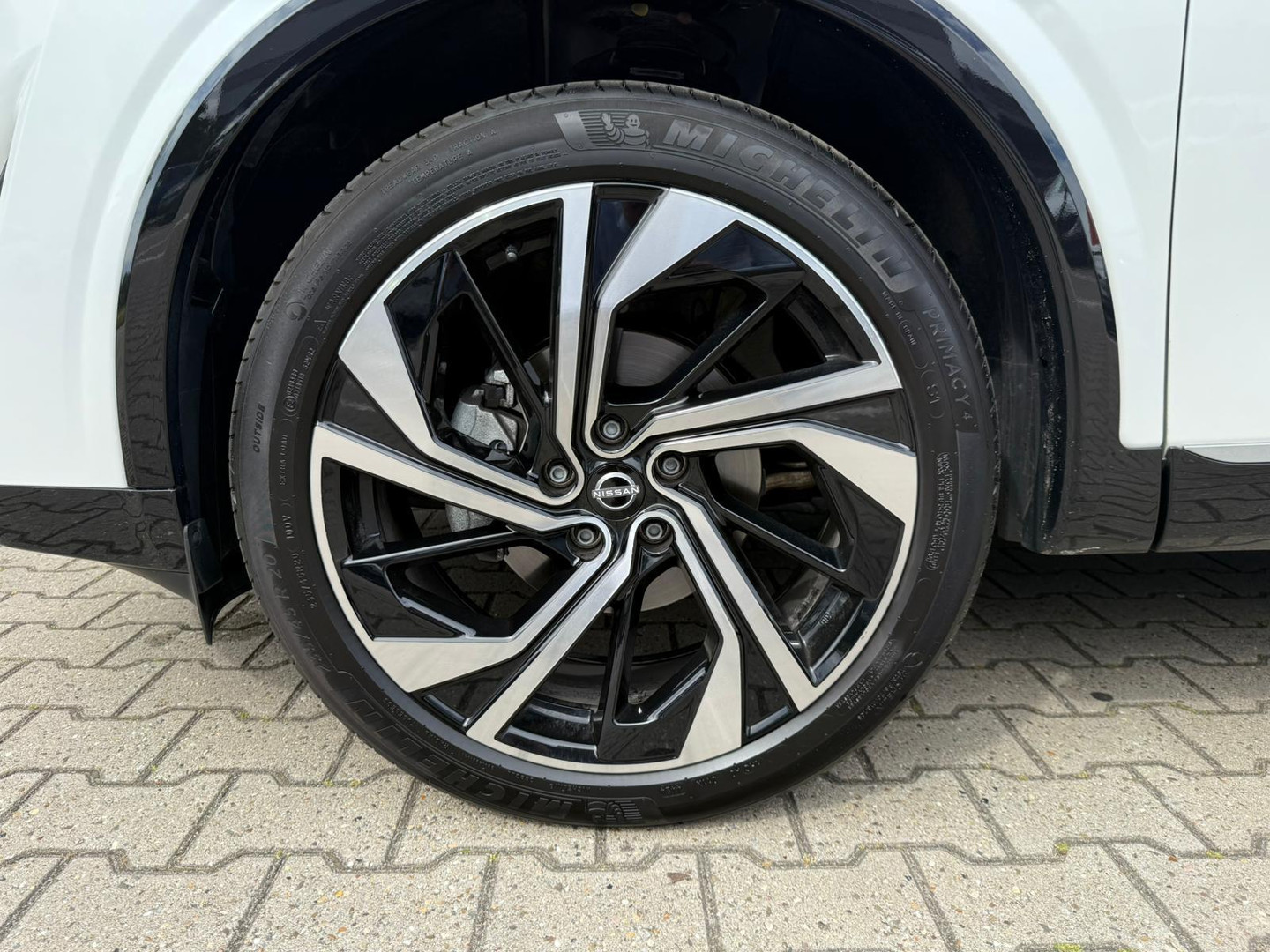 Nissan Nissan