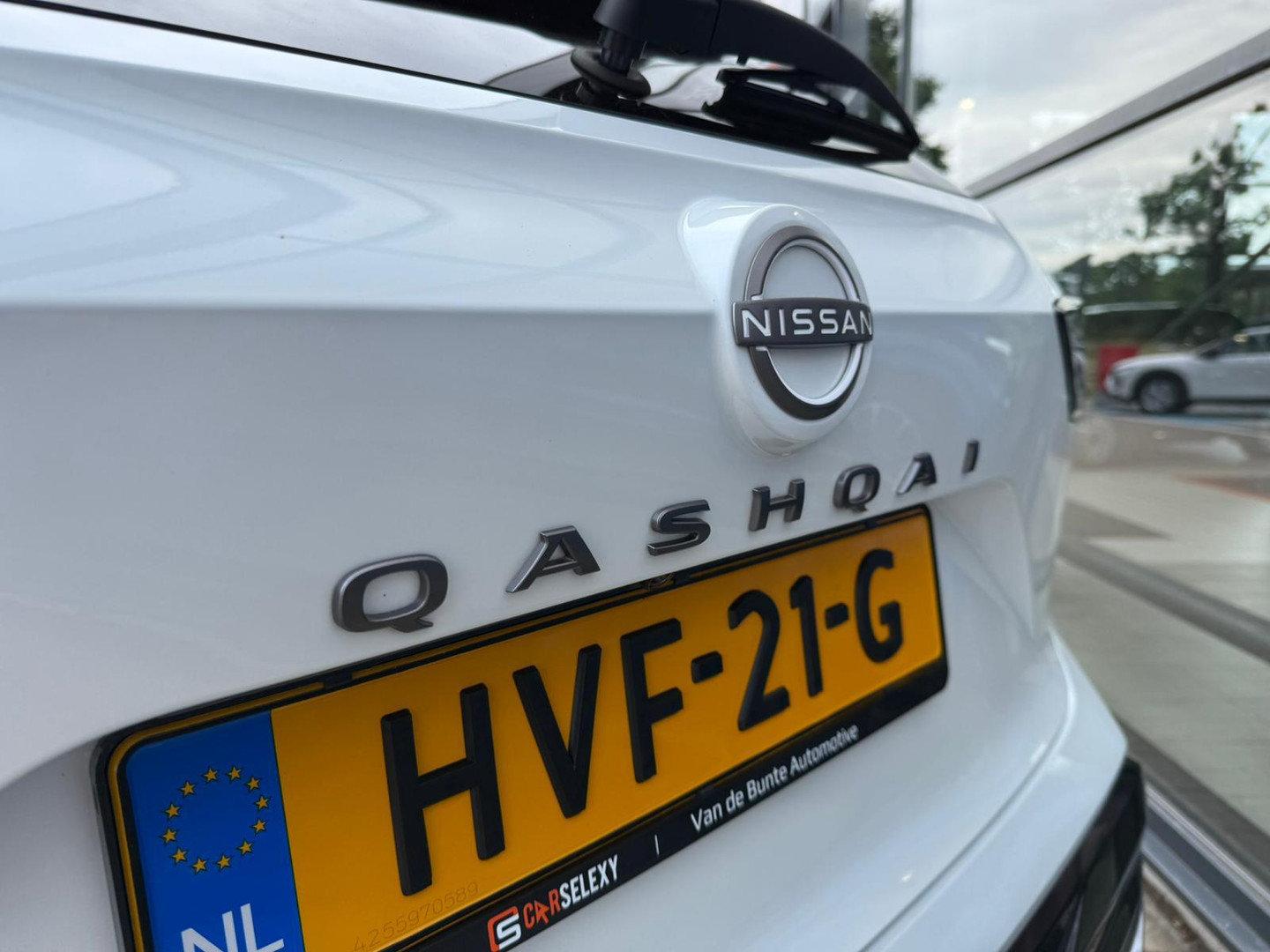Nissan Nissan