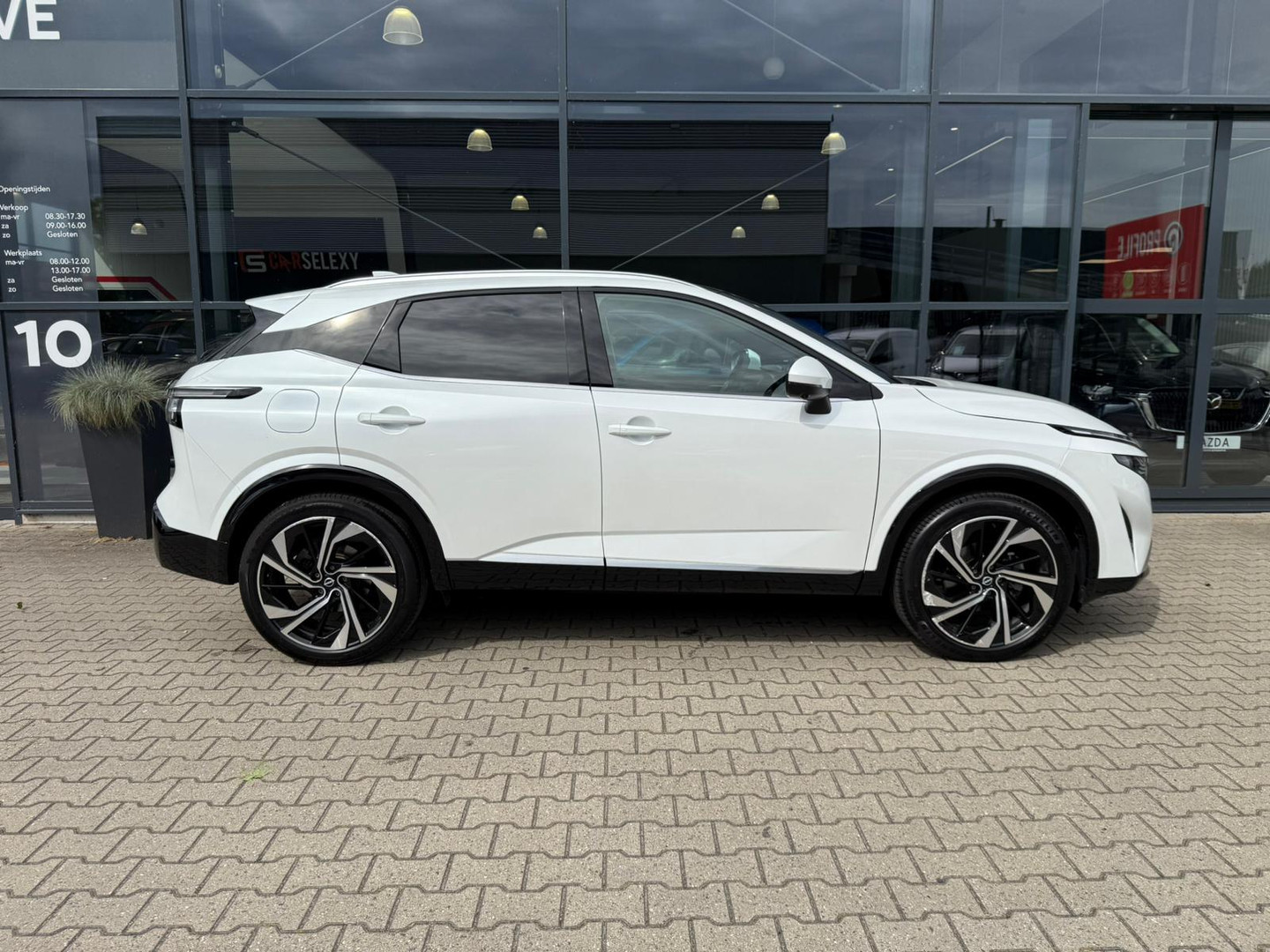 Nissan Nissan