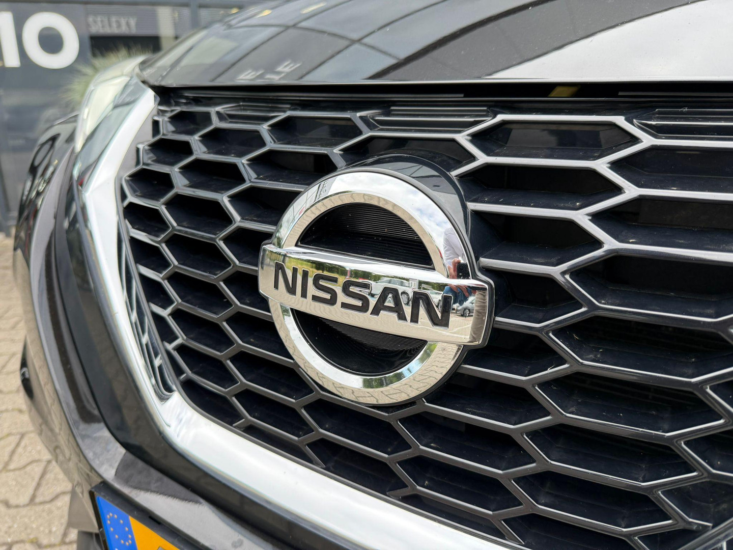 Nissan Nissan