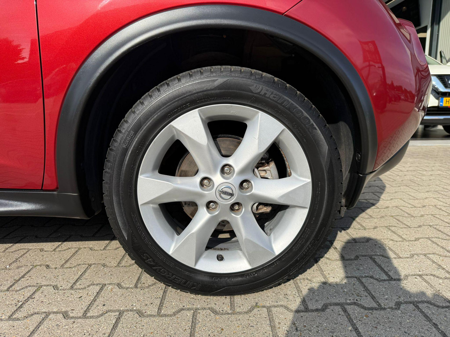 Nissan Nissan