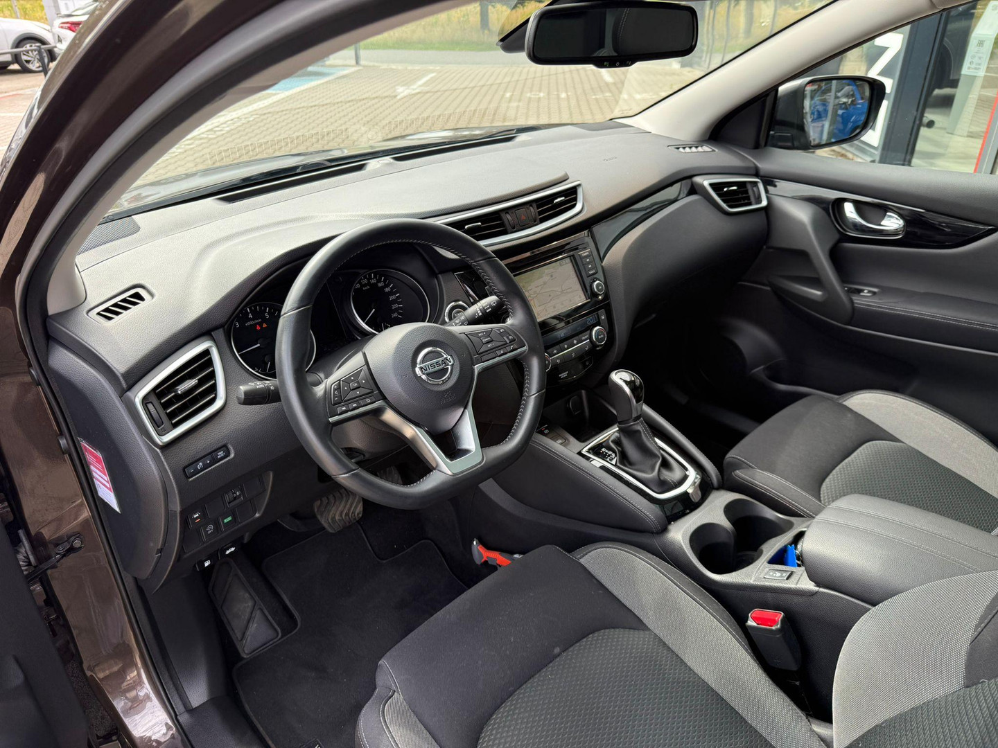 Nissan Nissan