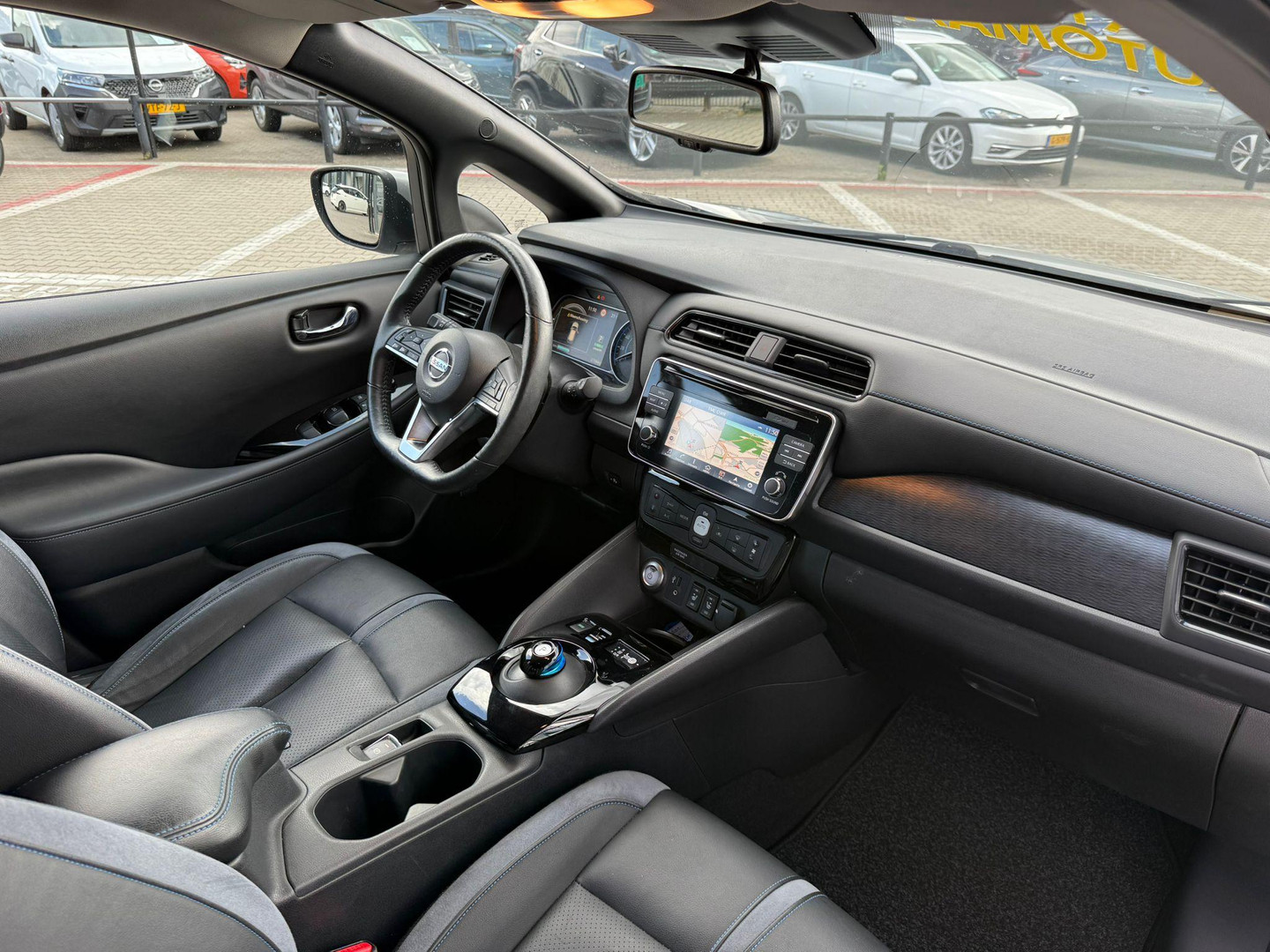 Nissan Nissan