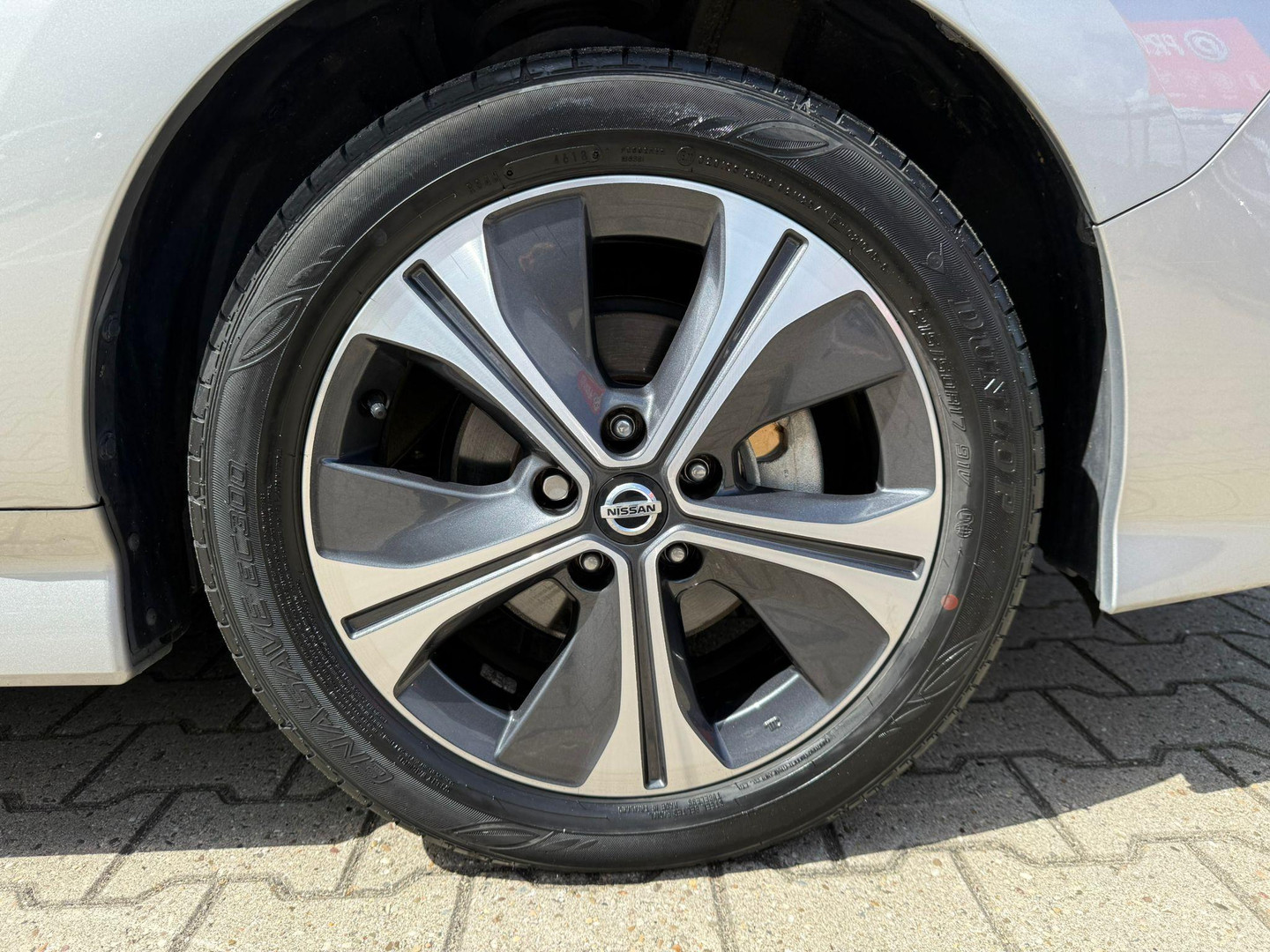Nissan Nissan