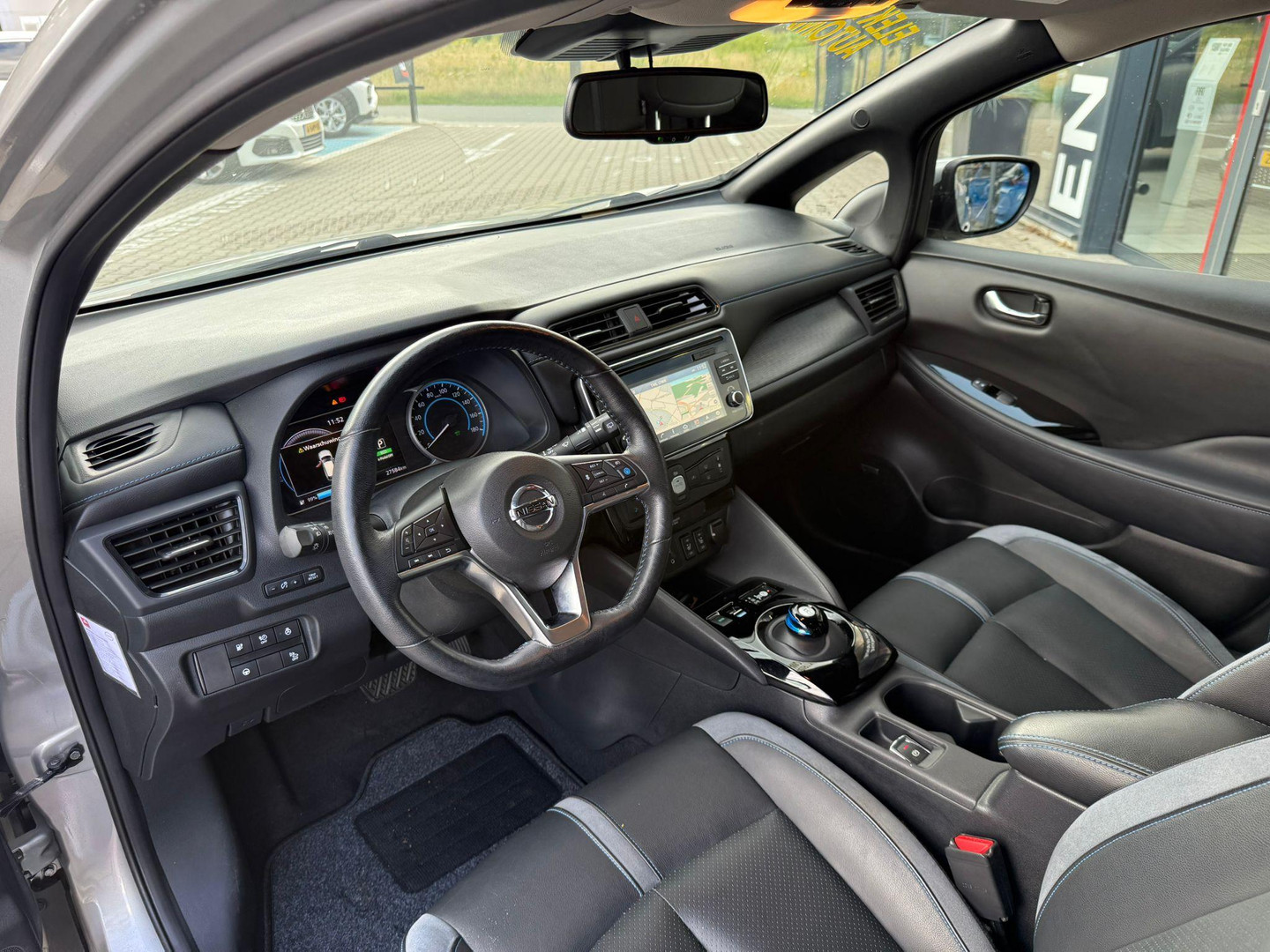 Nissan Nissan