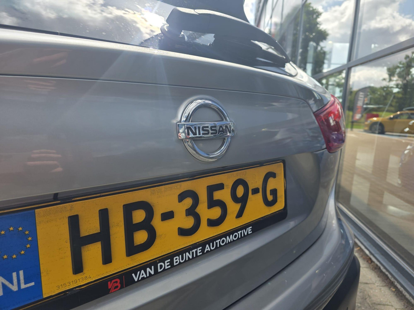 Nissan Nissan