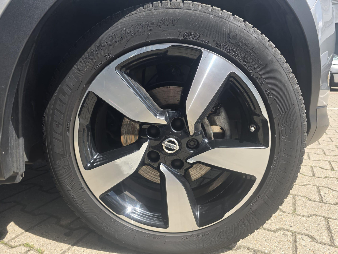 Nissan Nissan