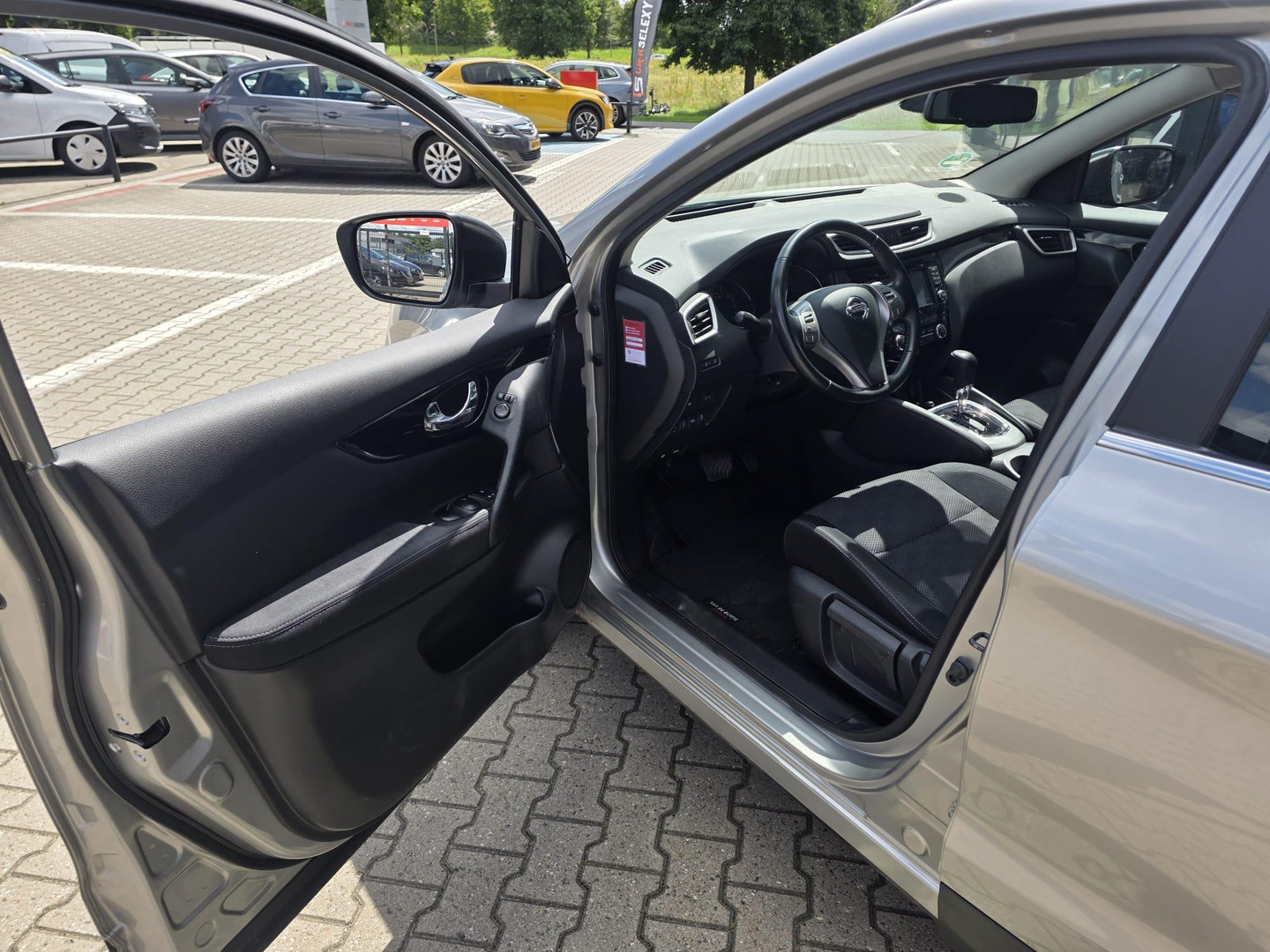 Nissan Nissan