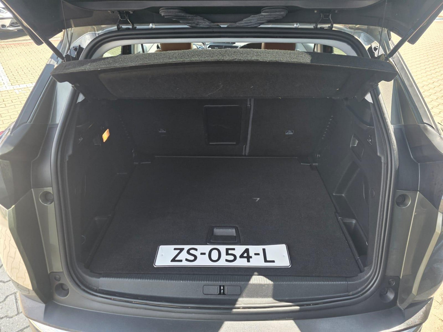 Peugeot Peugeot