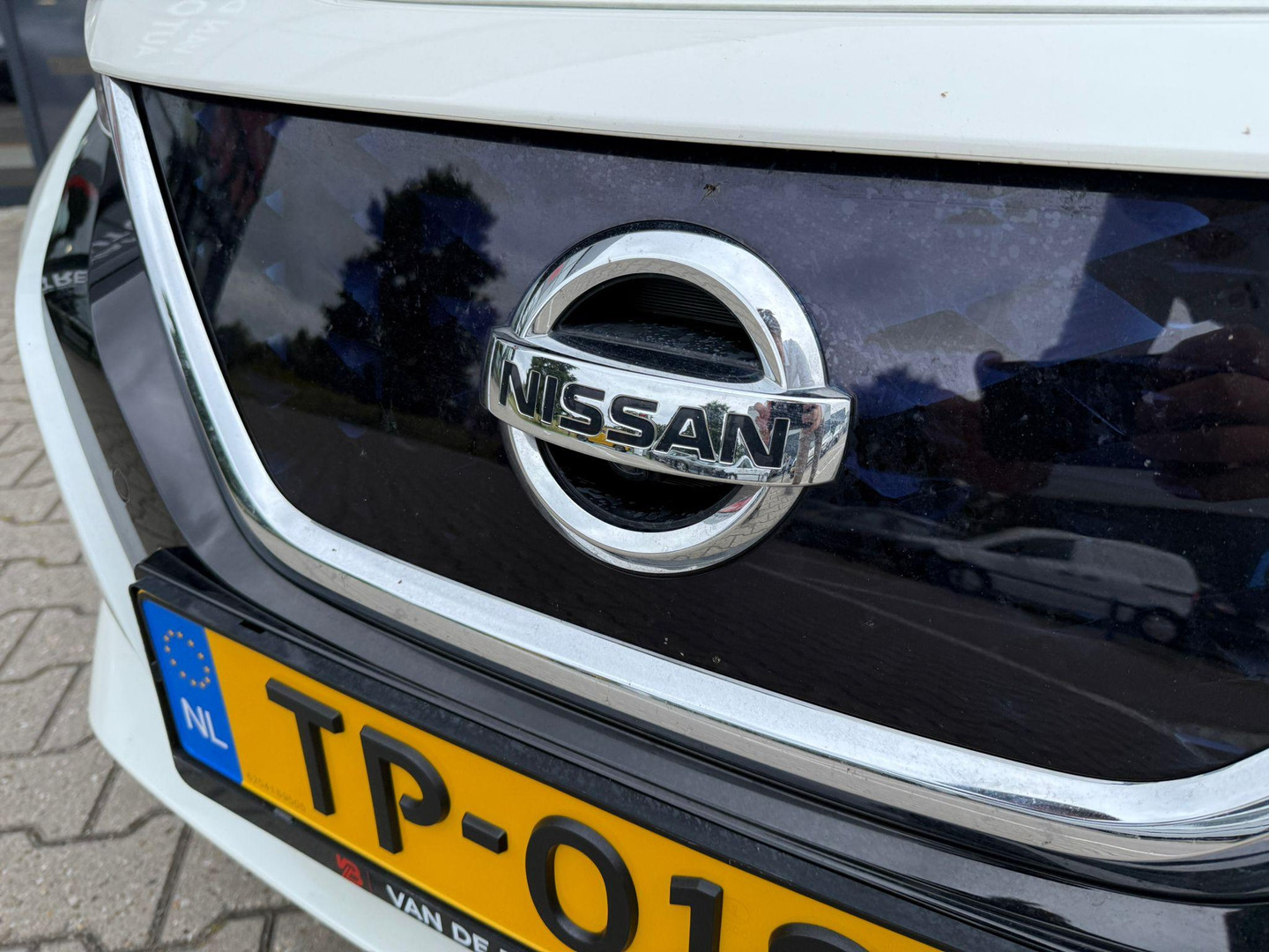 Nissan Nissan