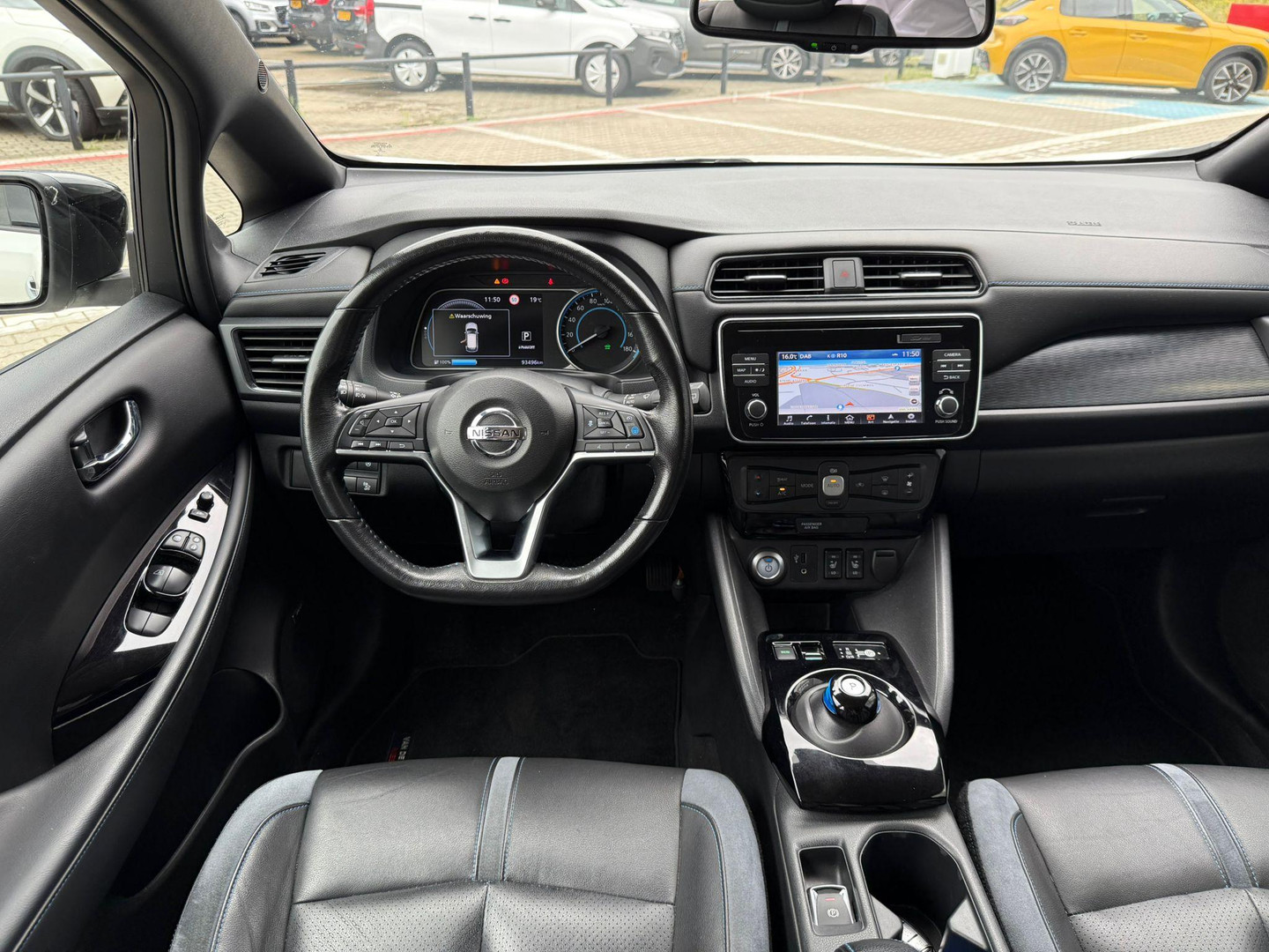 Nissan Nissan