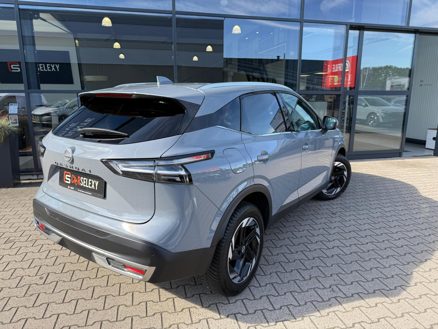 Nissan Nissan