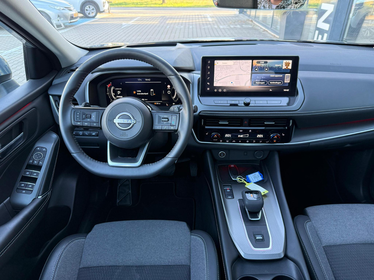 Nissan Nissan