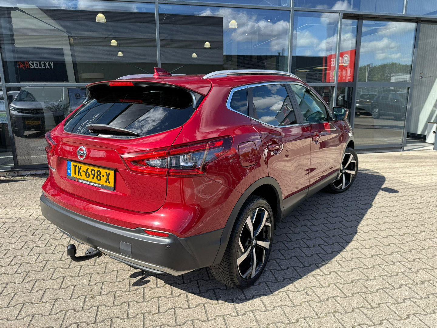 Nissan Nissan