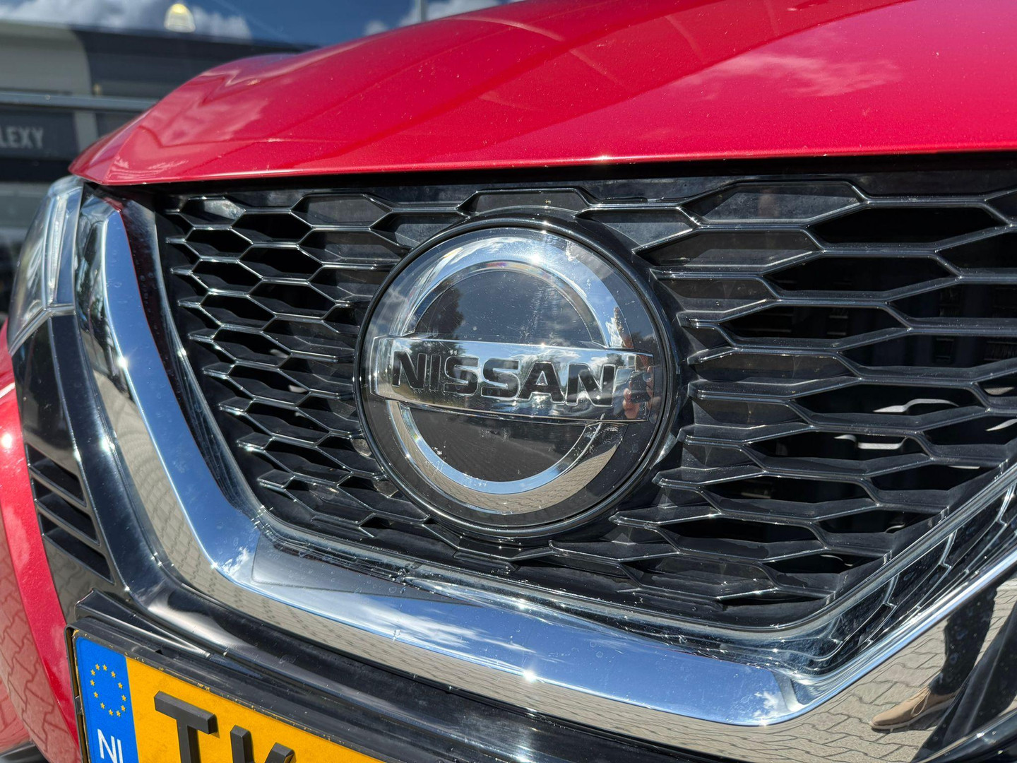 Nissan Nissan