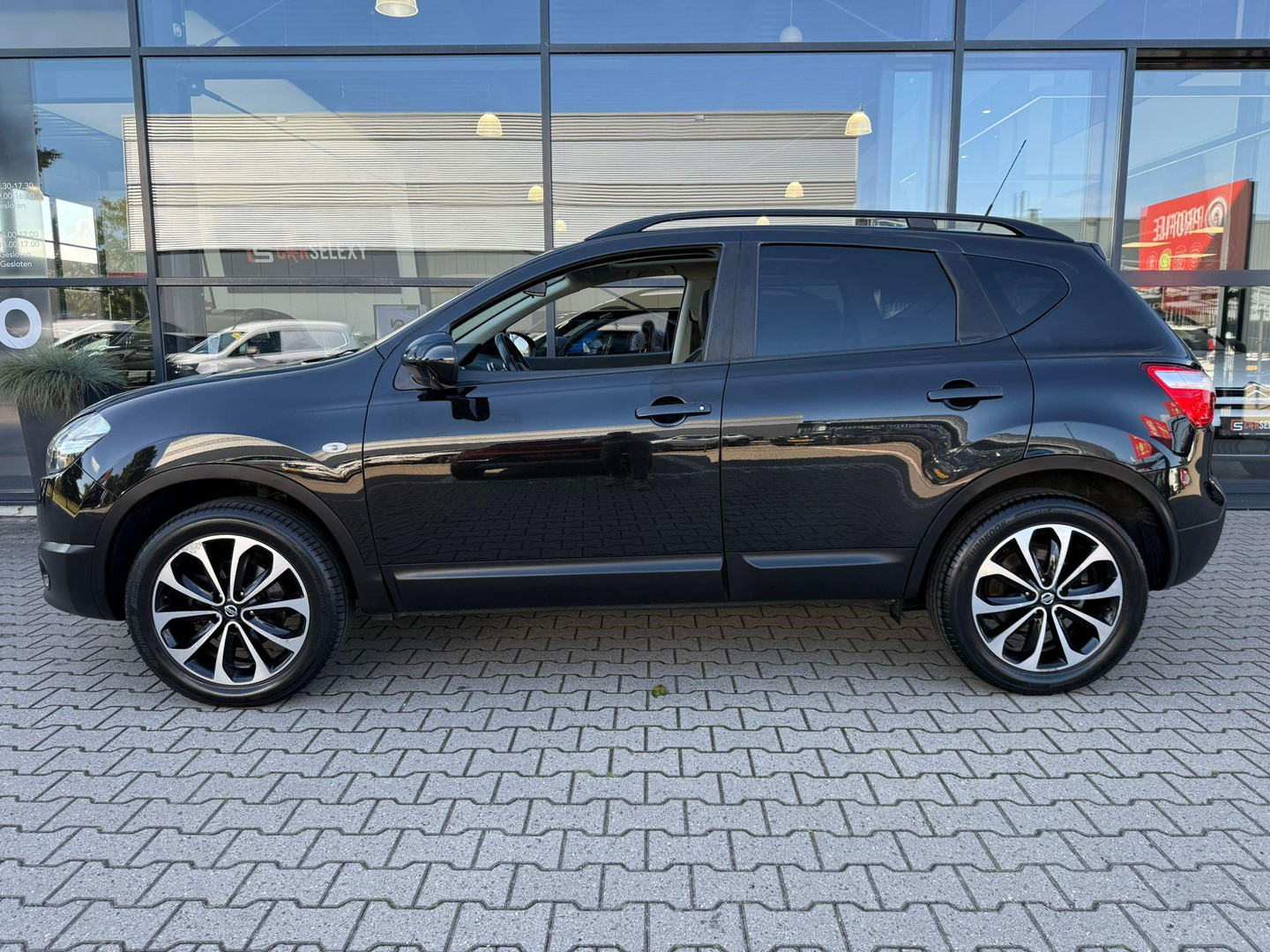 Nissan Nissan
