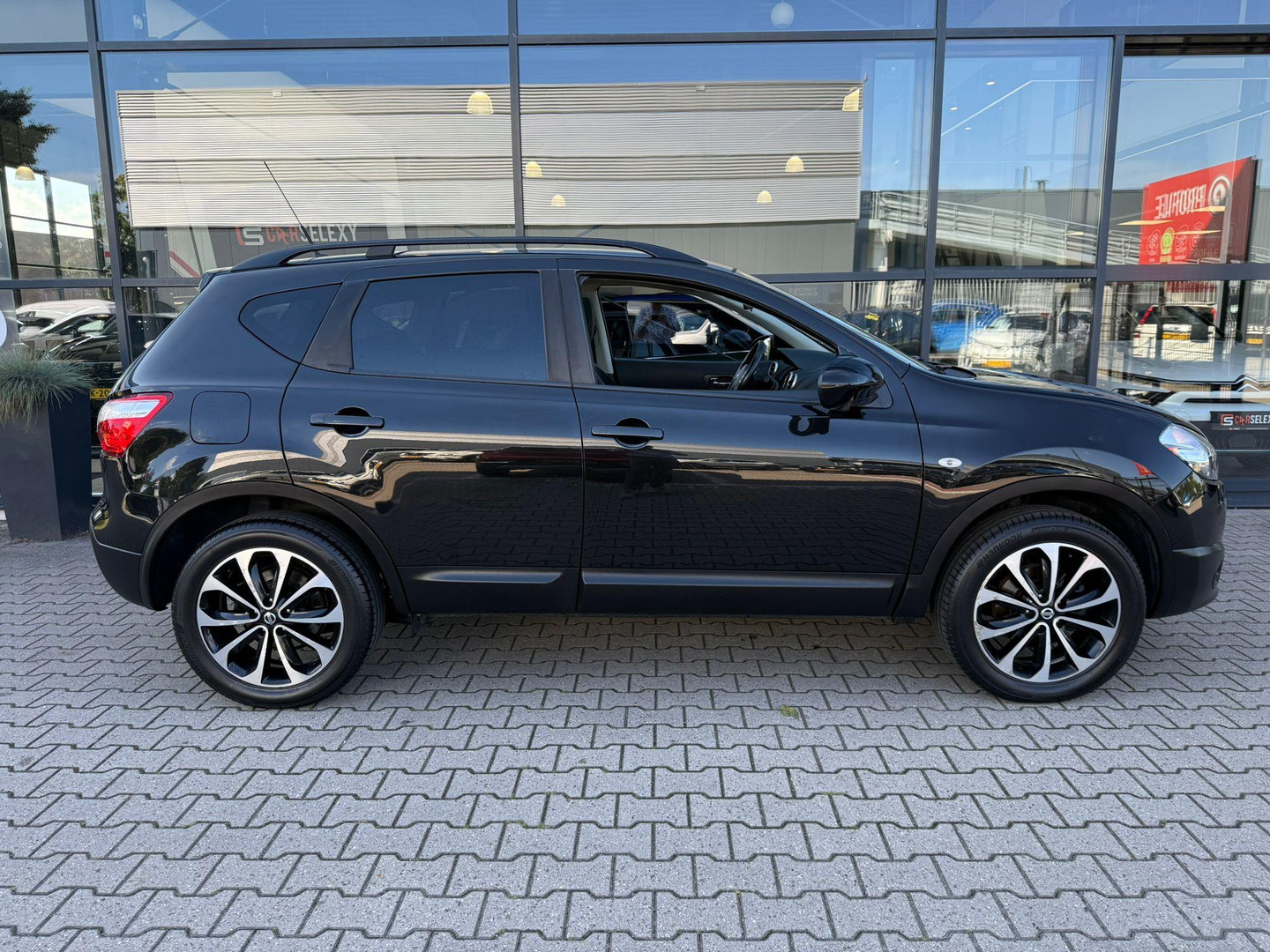 Nissan Nissan