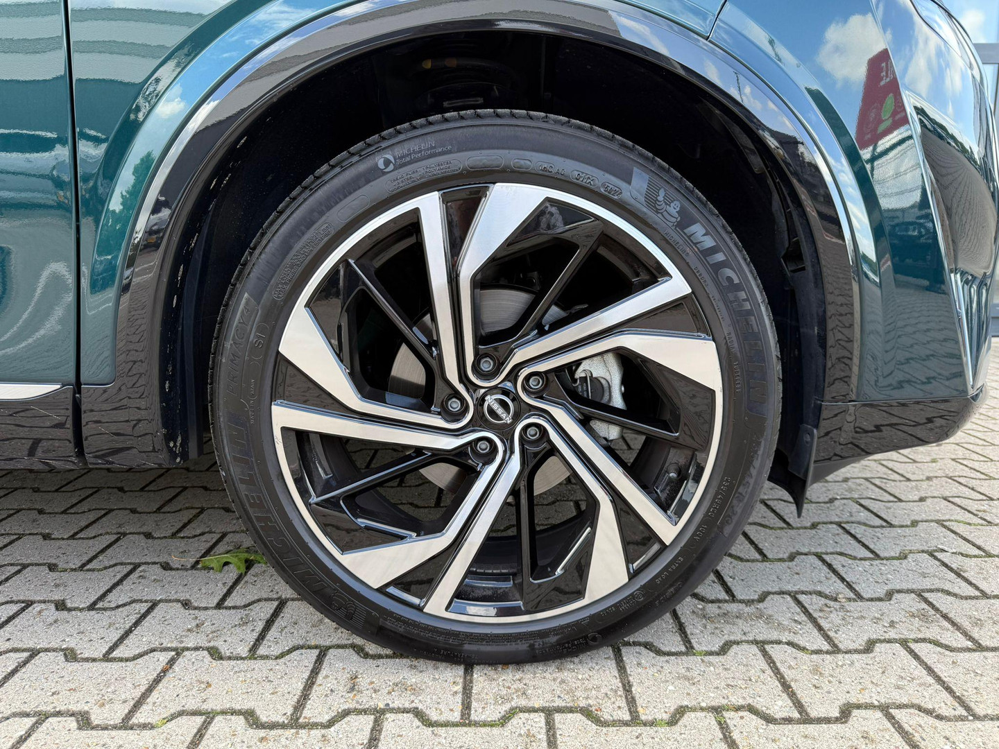 Nissan Nissan