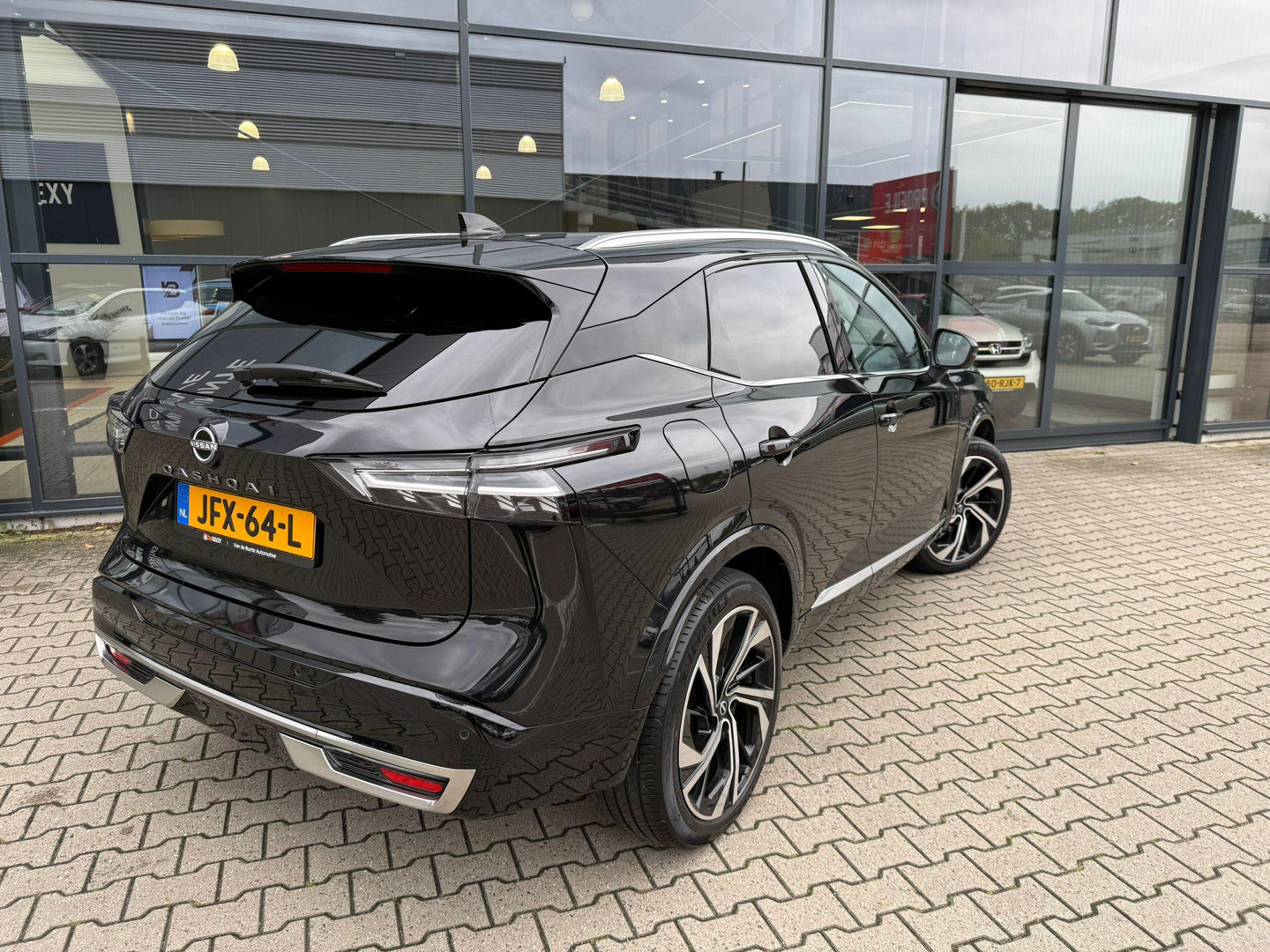 Nissan Nissan