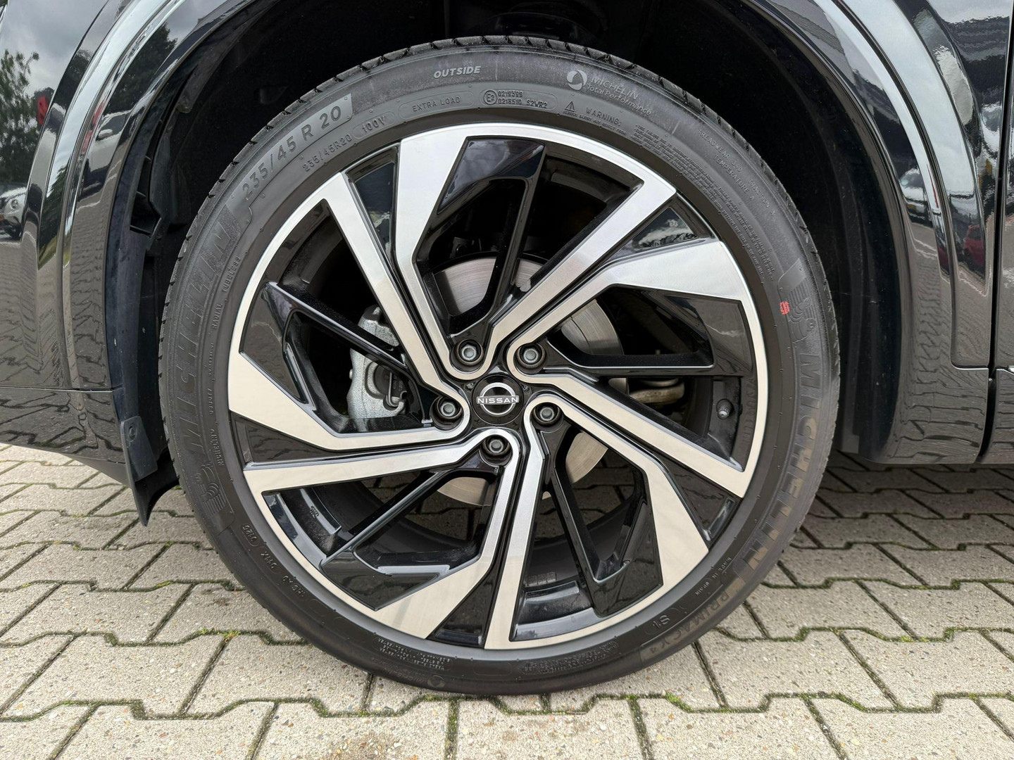 Nissan Nissan