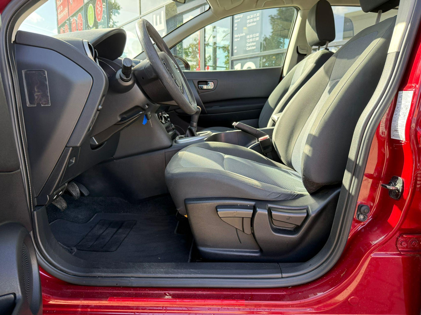 Nissan Nissan