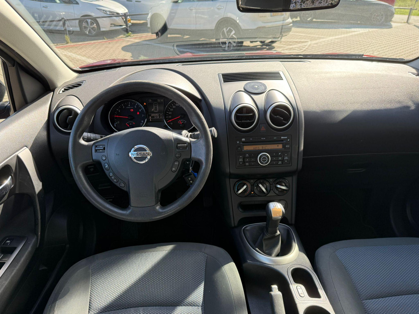 Nissan Nissan