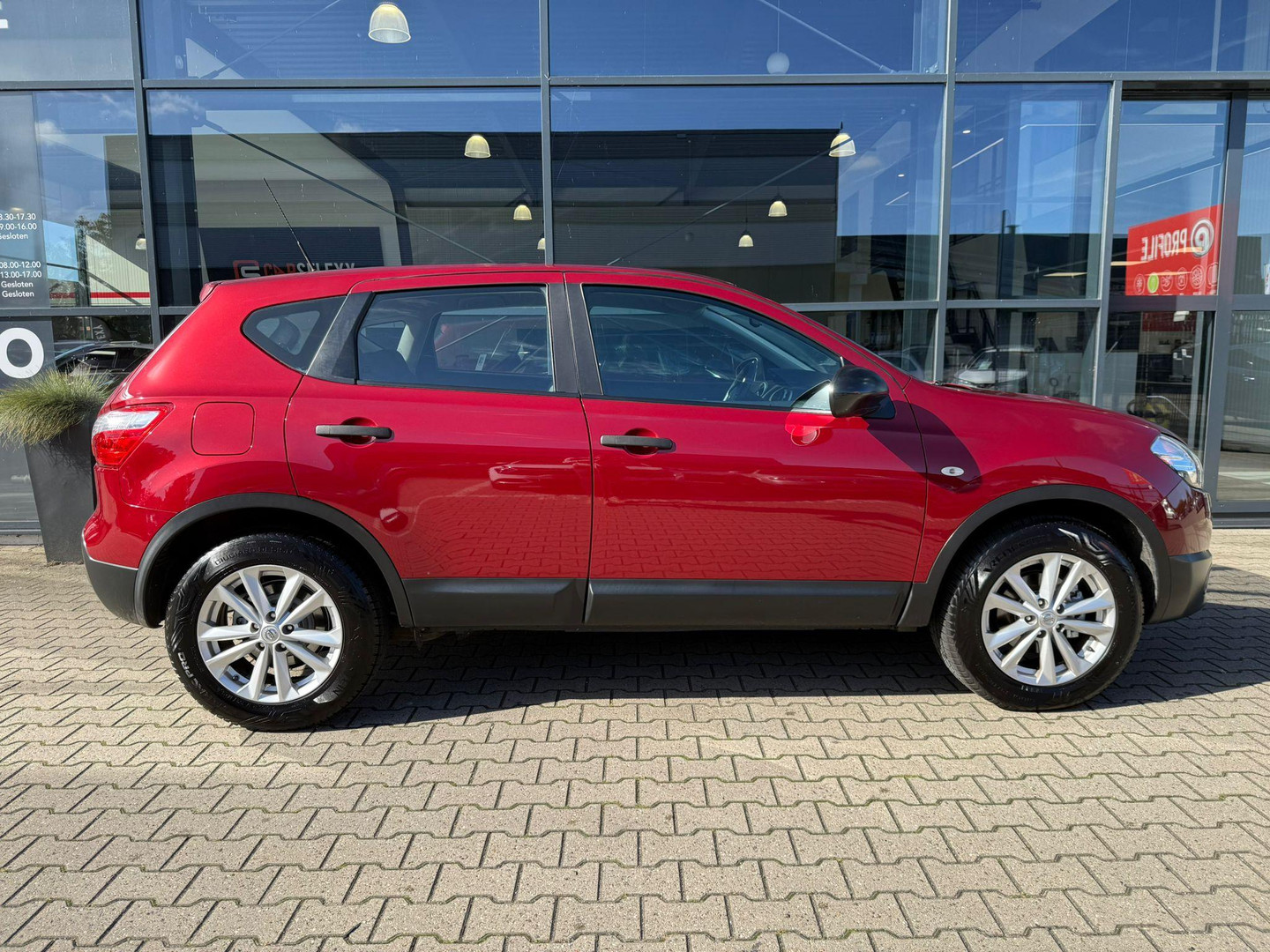 Nissan Nissan