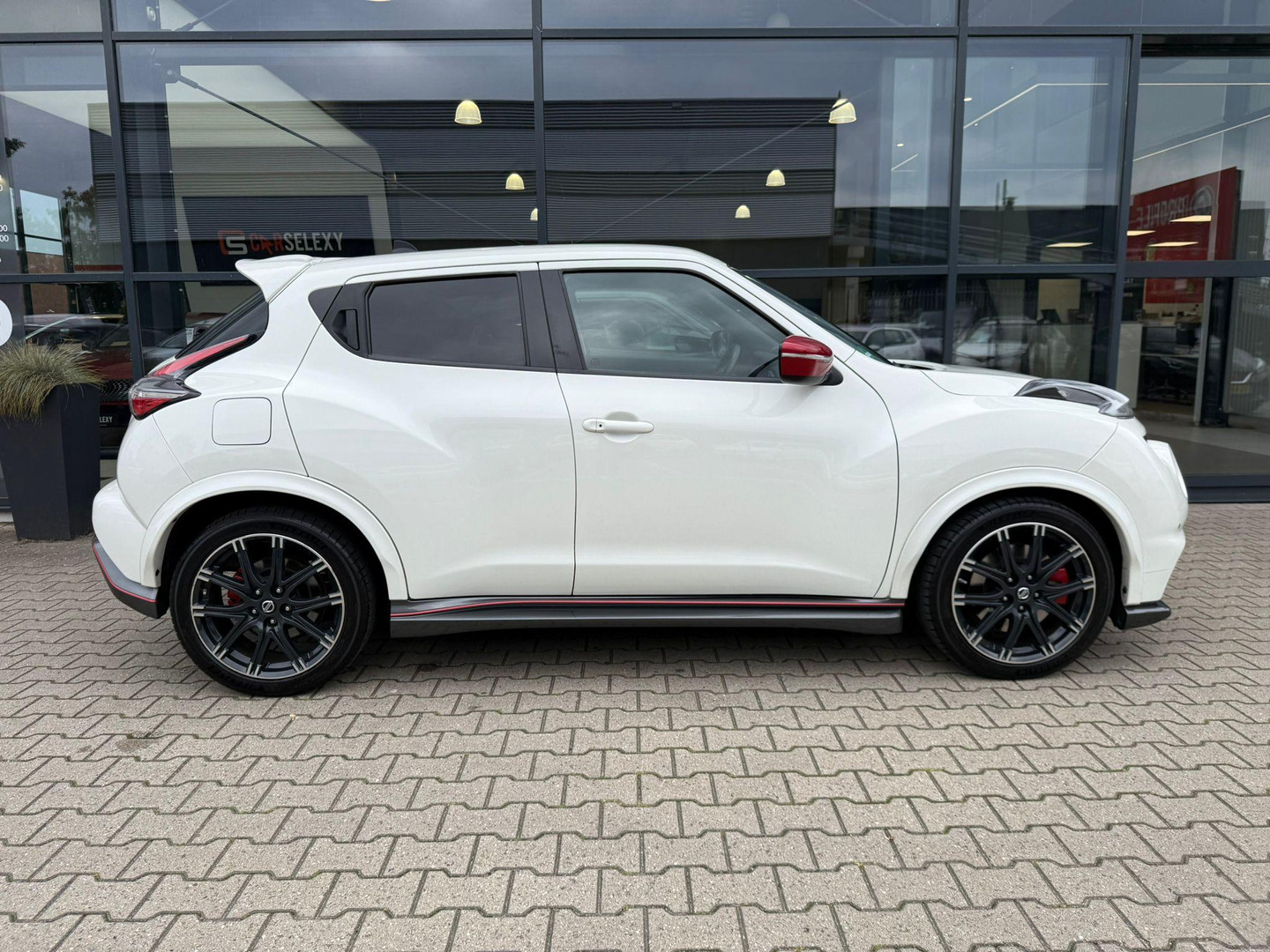 Nissan Nissan