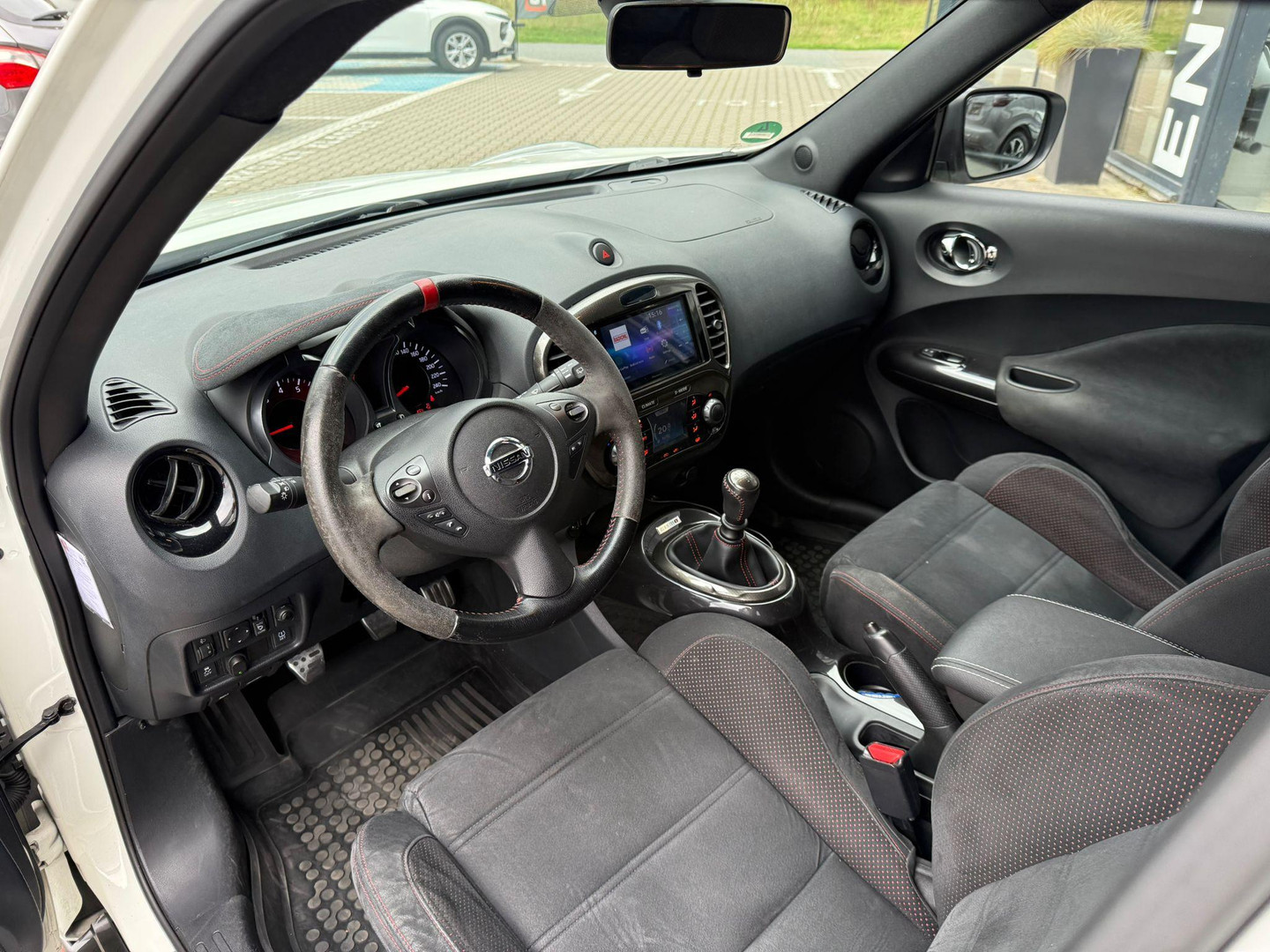 Nissan Nissan