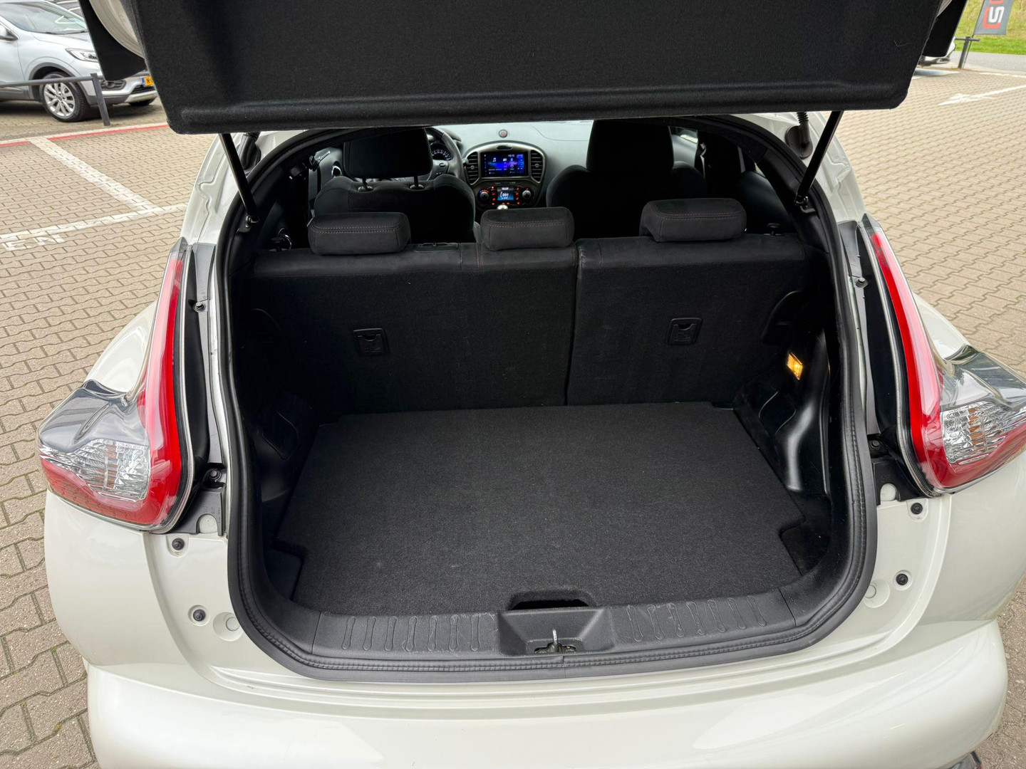 Nissan Nissan