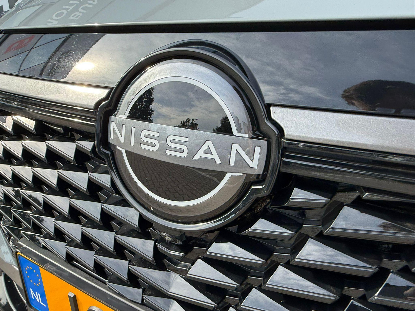 Nissan Nissan