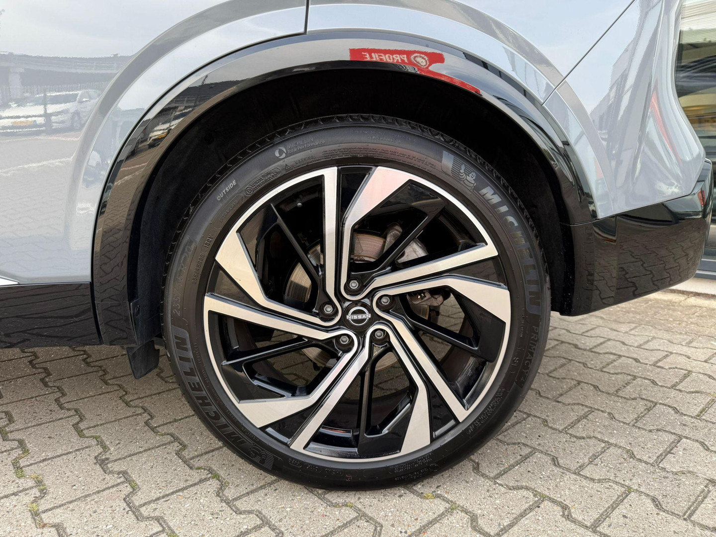 Nissan Nissan