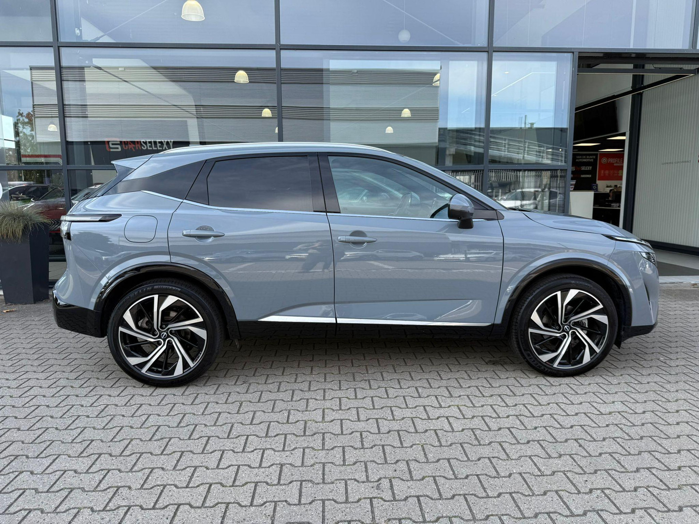 Nissan Nissan