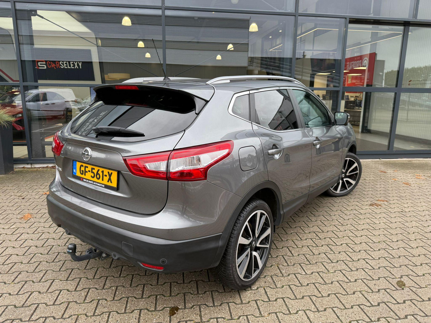 Nissan Nissan
