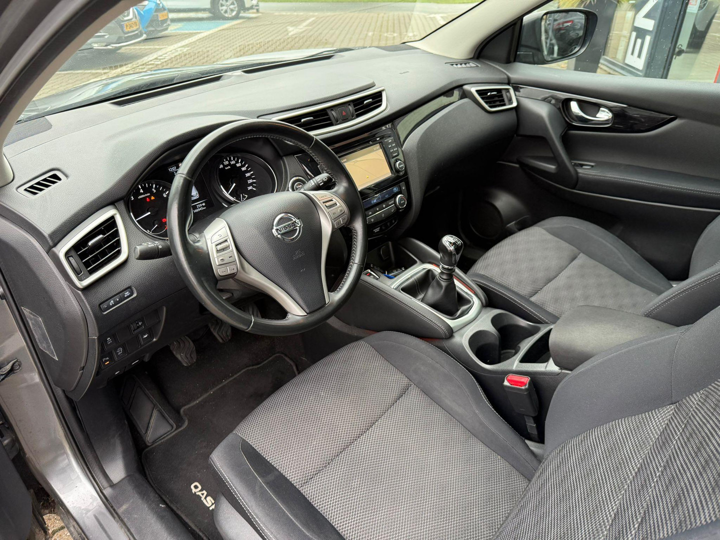 Nissan Nissan