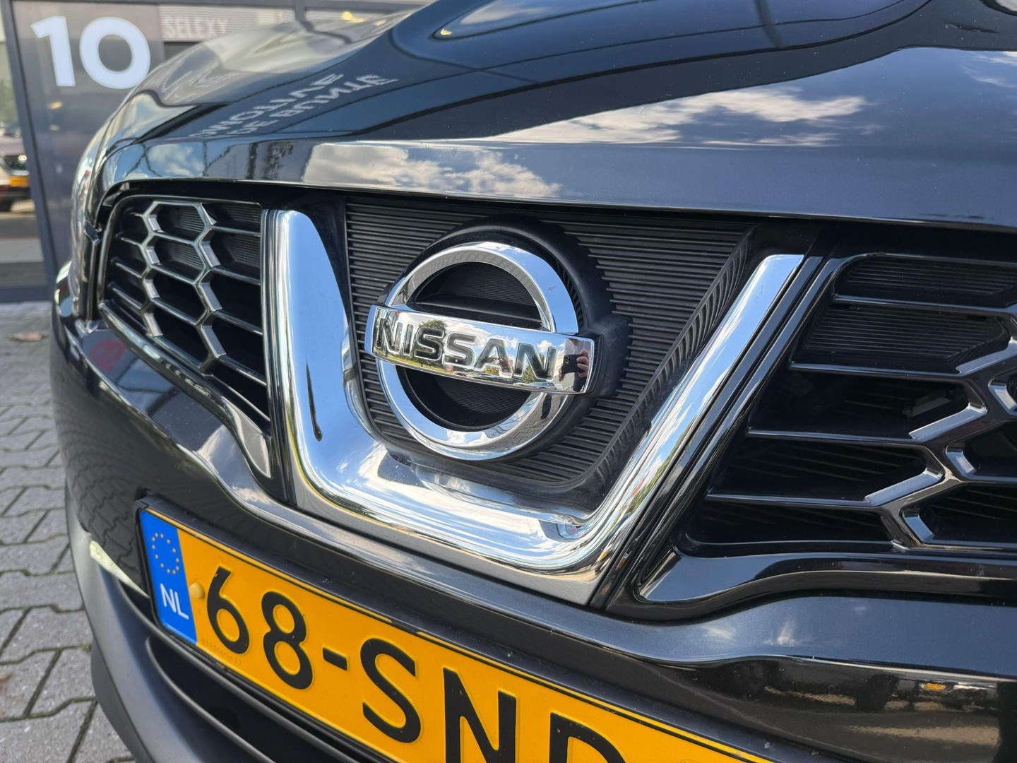 Nissan Nissan