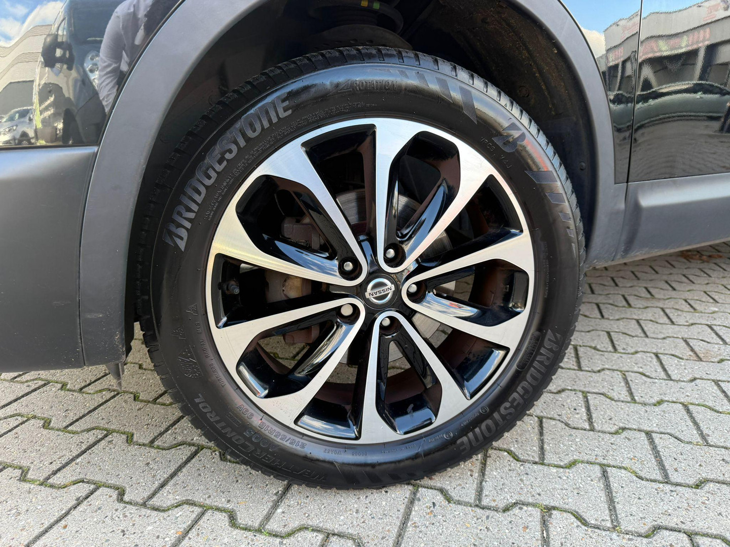Nissan Nissan