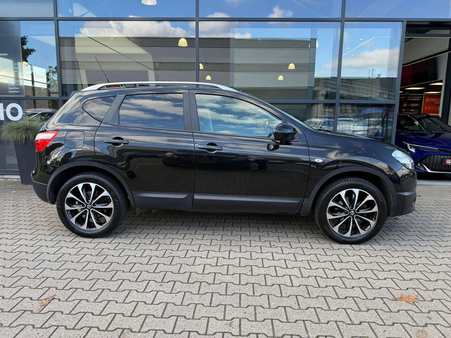 Nissan Nissan