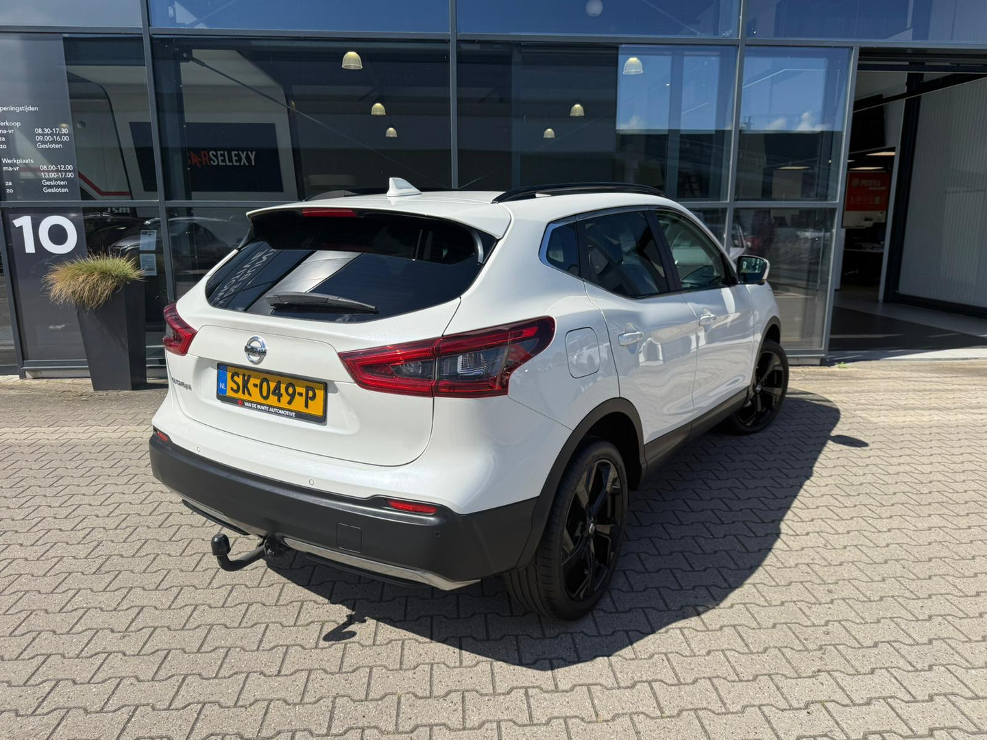 Nissan Nissan