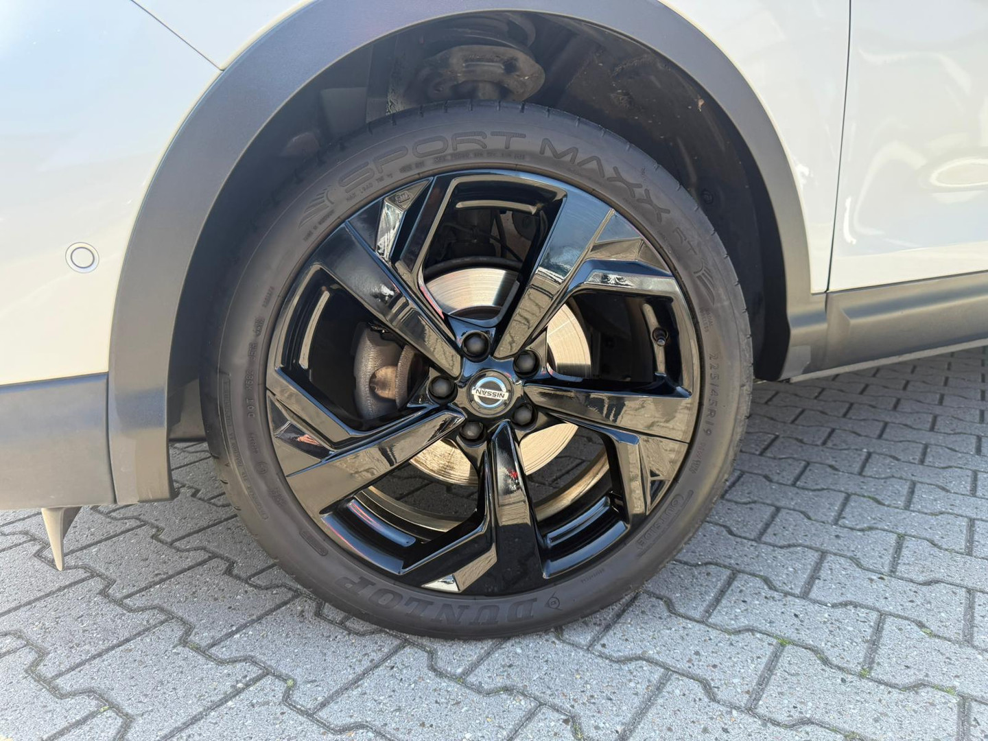 Nissan Nissan