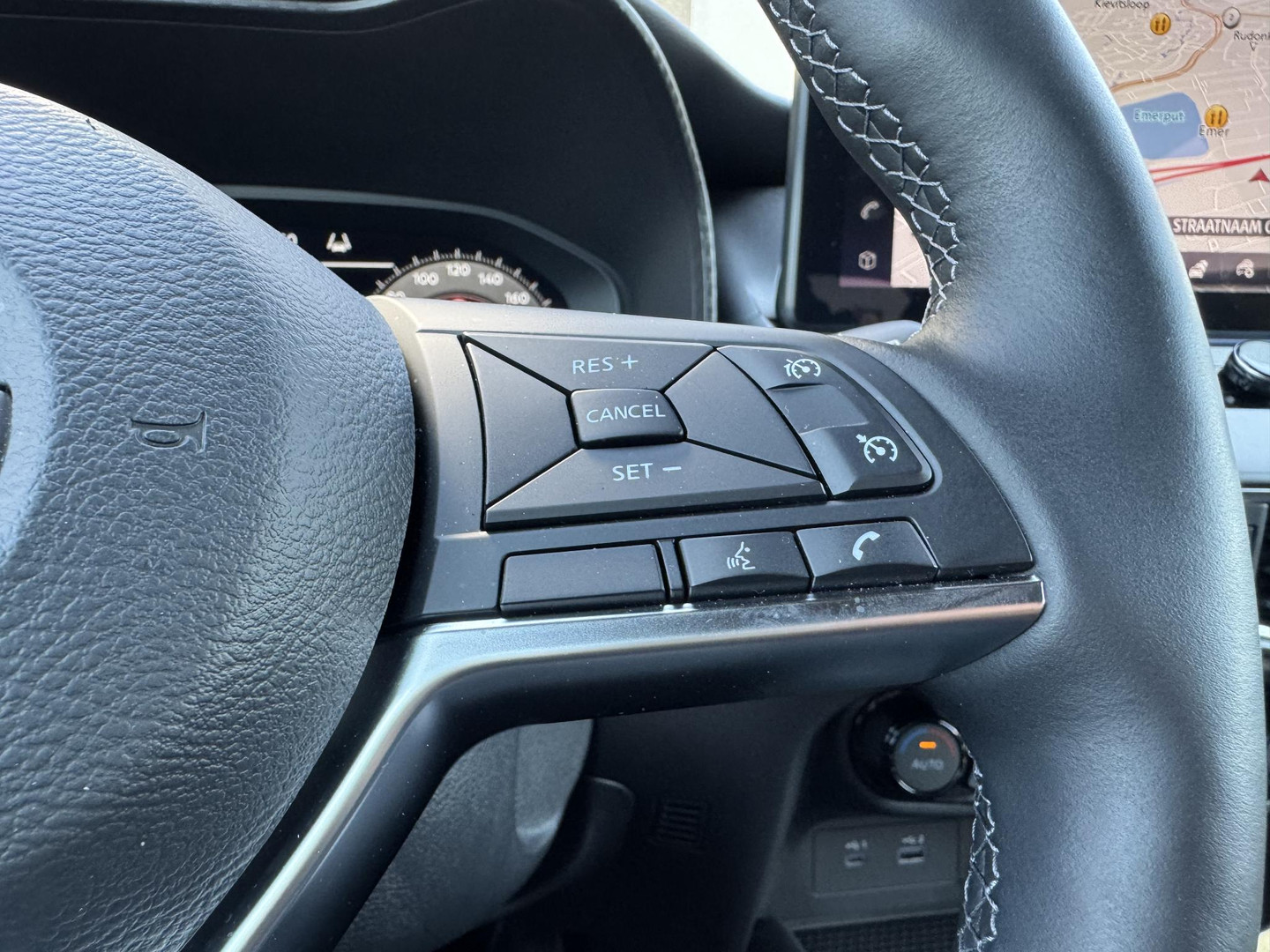 Nissan Nissan