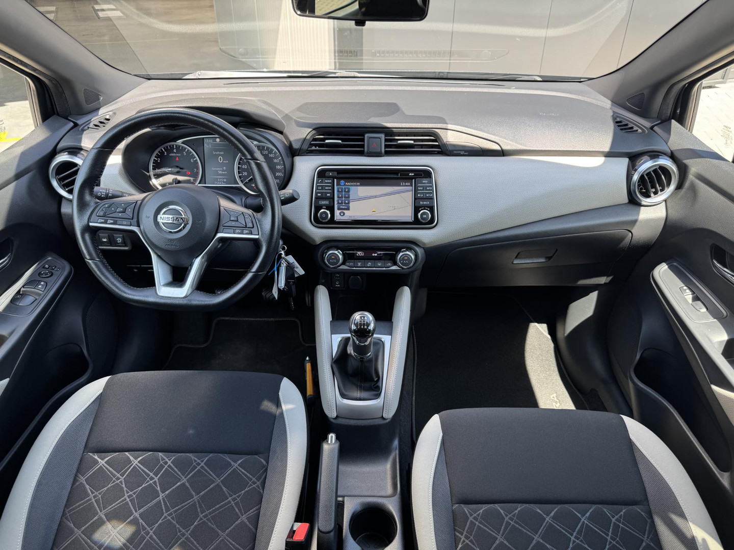 Nissan Nissan